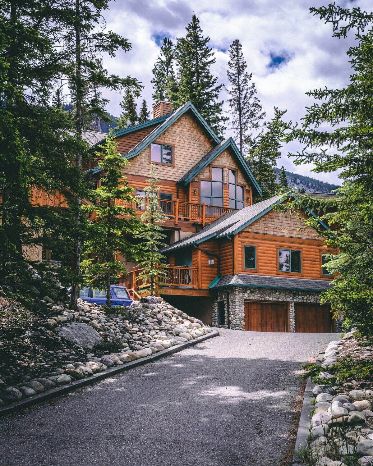 Belle maison en bois pres des arbres au Canada, annonces de location a l etranger sur Full Annonces