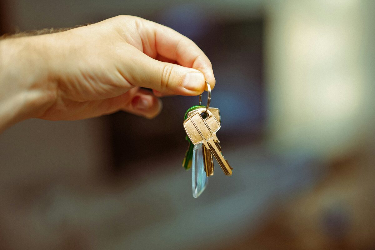 Main tenant des cles de maison neuve, annonces de location maison sur Full Annonces