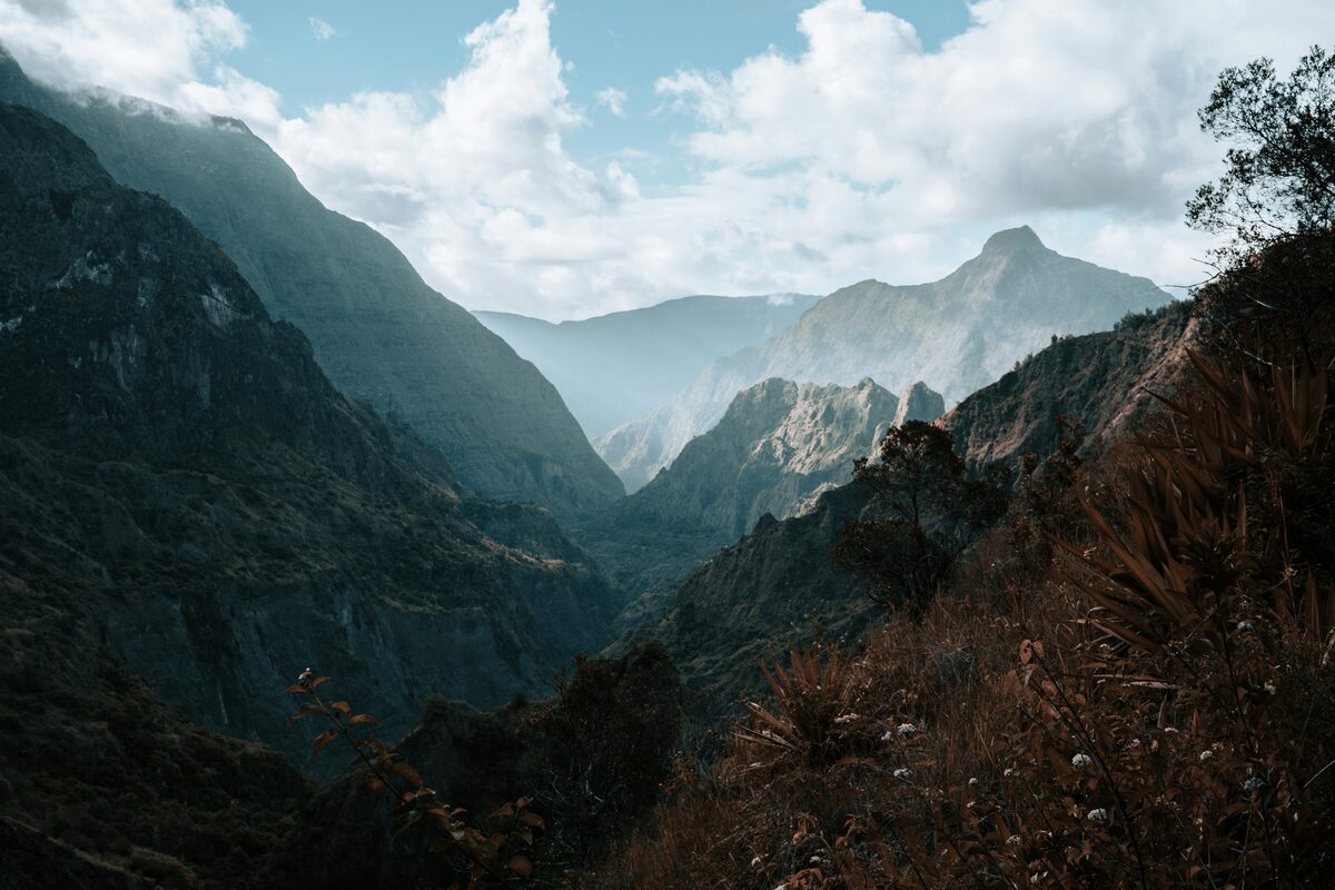 Chaine de montagnes du Cirque de Mafate a La Reunion, annonces a La Reunion sur Full Annonces