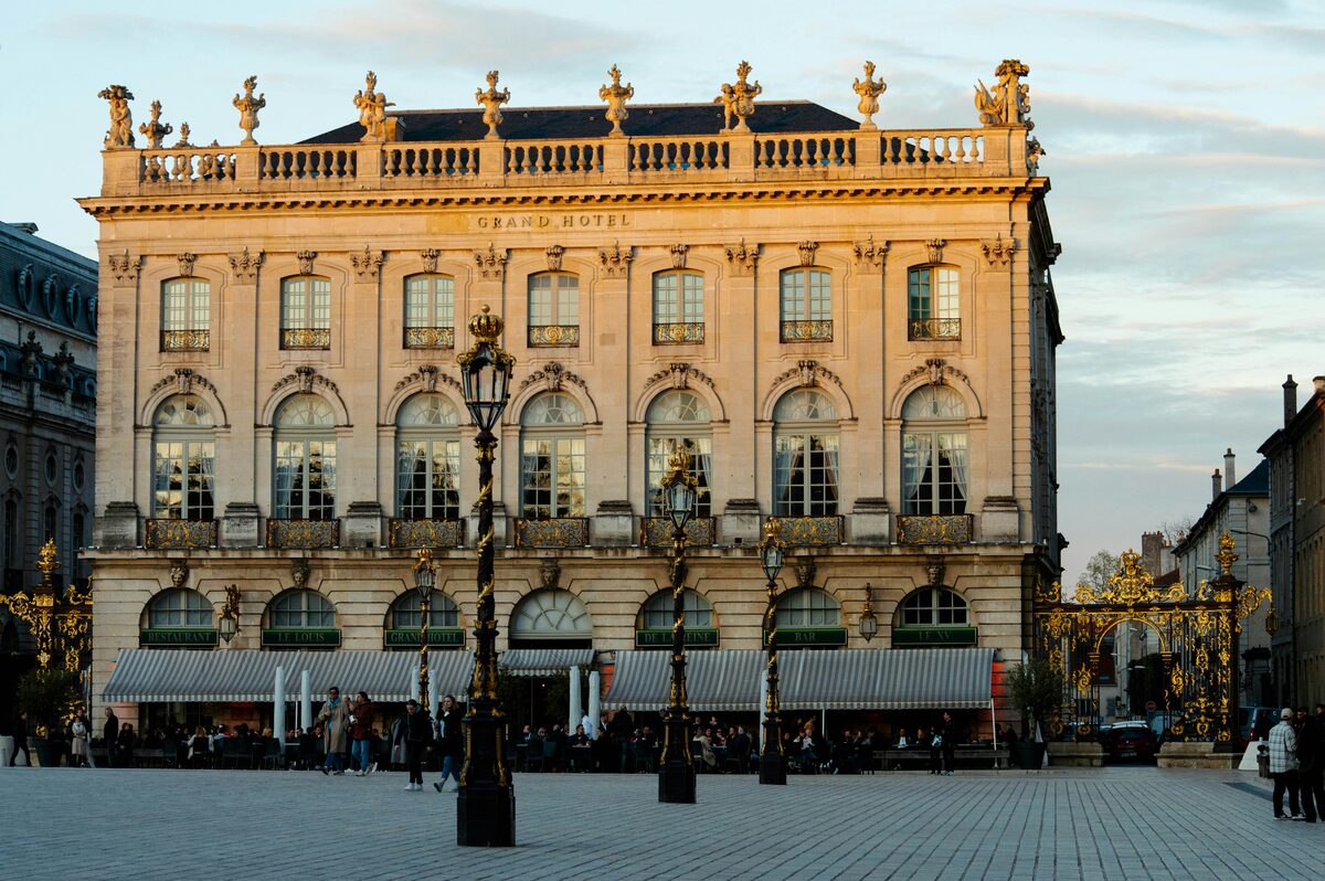 Grand batiment a Nancy, annonces en Lorraine sur Full Annonces