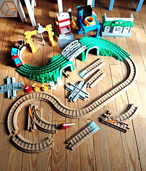 Circuit de train Fisher Price pour completer le votre - Full Annonces